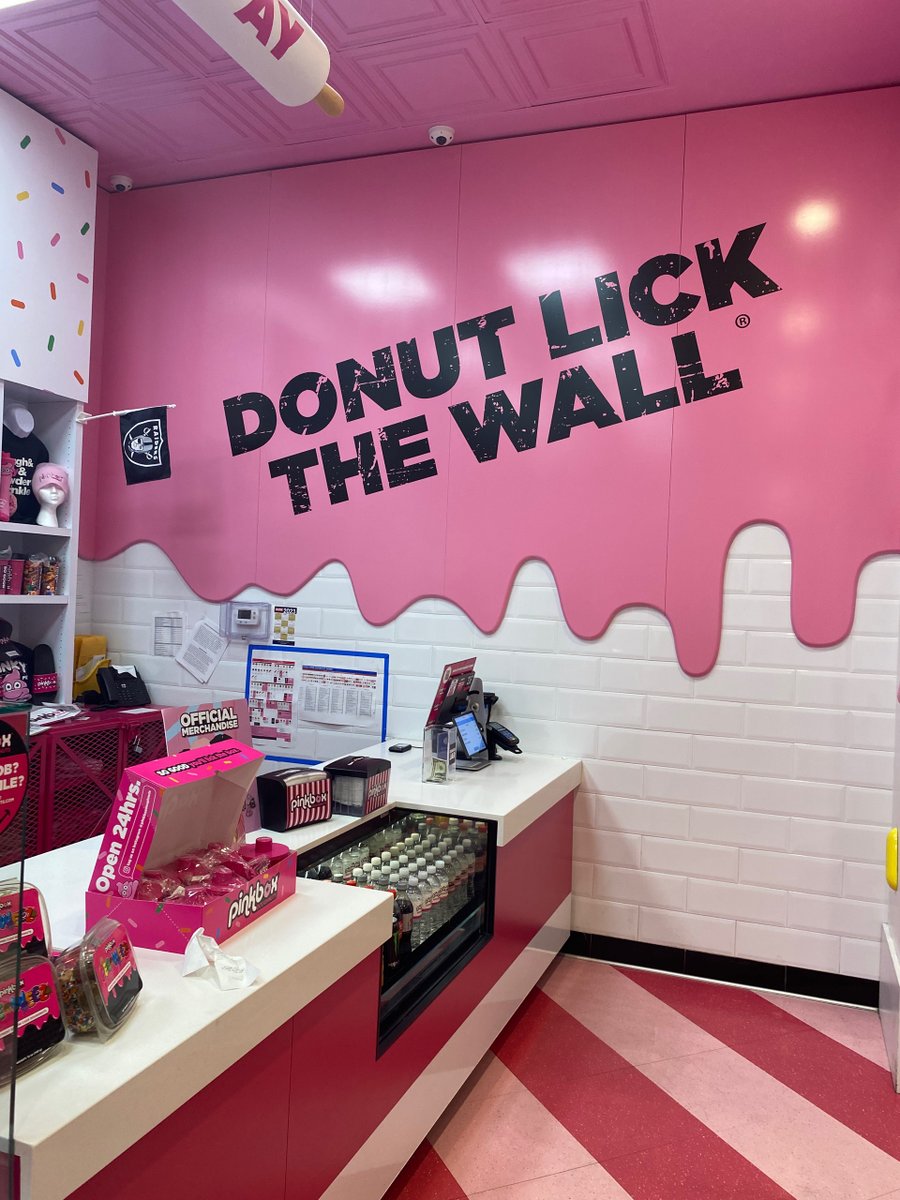 😆 Donut lick the wall? Hilarious lock the donuts 🍩 Cause they were delicious at @pinkboxdoughnuts in Las Vegas 📍Official doughnuts of the Raiders.