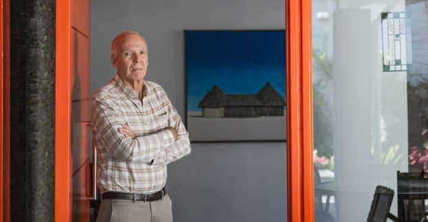 asve2025's tweet photo. #Entrevista #Prodavinci Tomás Sanabria: “Hacer el bien puede ser un disfrute natural” / Hugo Prieto @prodavinci:
Durante su niñez, Tomás Sanabria* cursó estudios en un internado, en Ginebra, Suiza. Entonces tenía 13 años, esa edad en la que los… https://t.co/OrvOIe1vjv https://t.co/pkr8z7PPS4