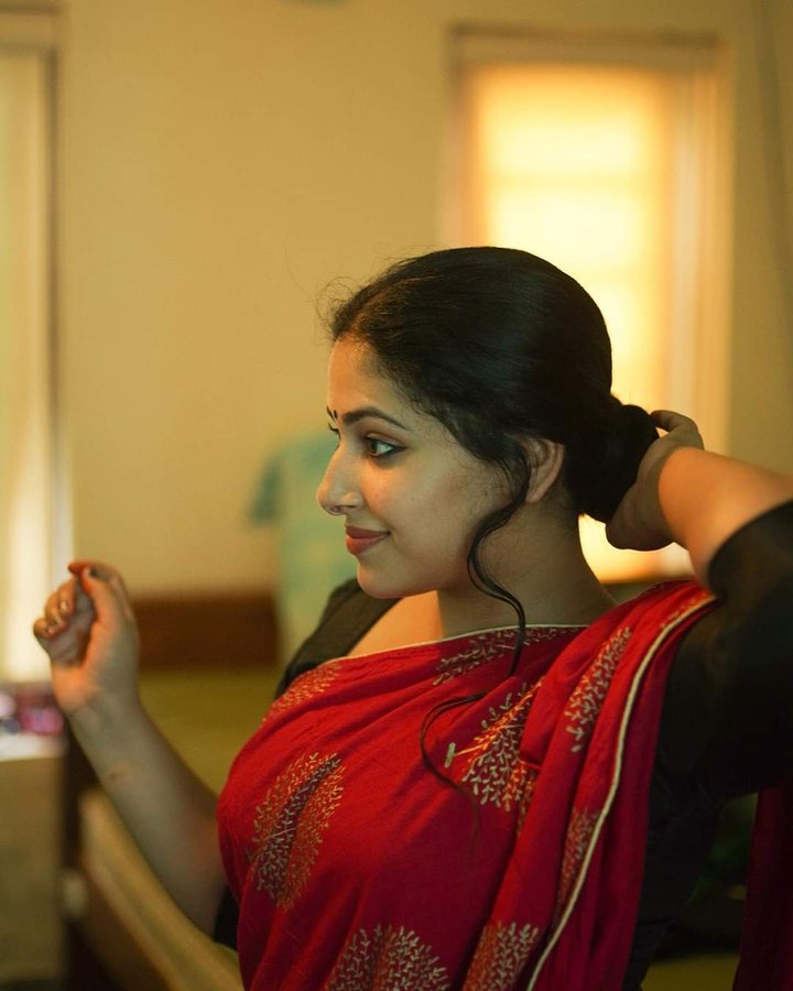 F5HdBSoXwAA73-I?format=jpg&name=900x900