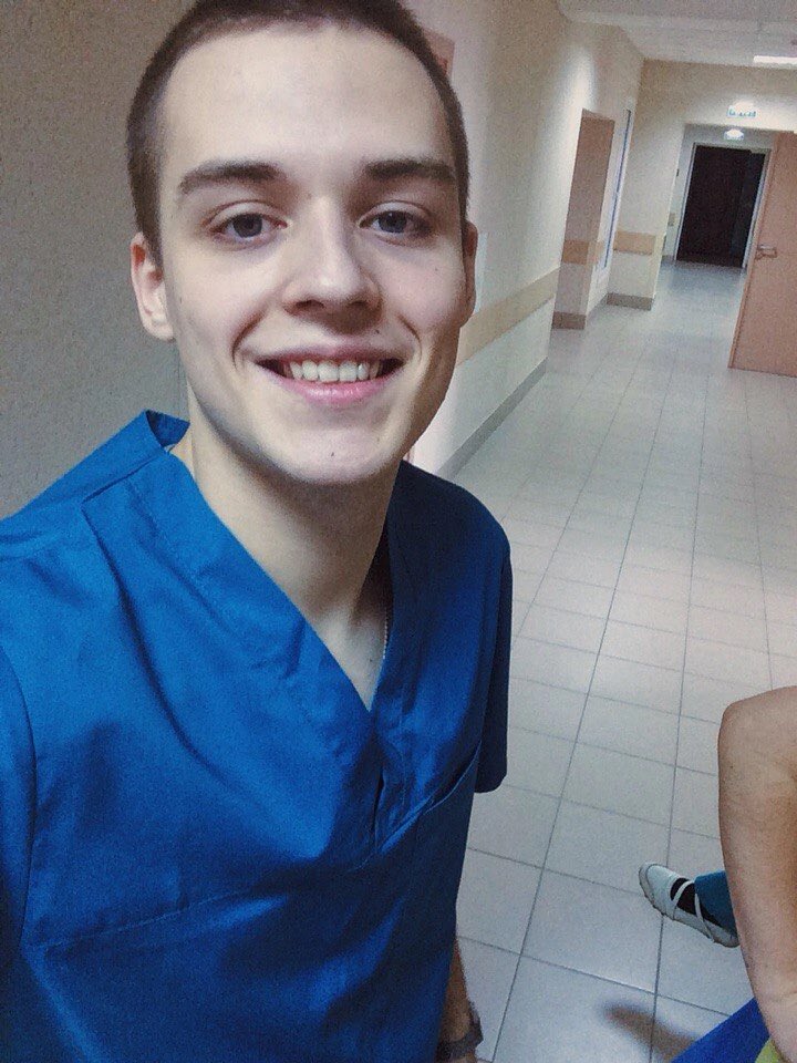 doctorbataev's tweet photo. Первый курс/сейчас
Эх, не молодеем, не молодеем 😢 https://t.co/DklLwuRI2g