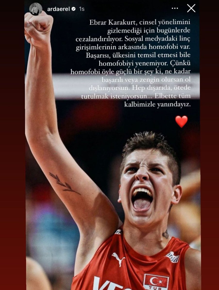 Oysaki bu ülke cinsel yönelimi farklı nice sanatçıyı, milli değeri bağrına bastı, baş tacı yaptı. Şimdi ne oldu! 
#yenitürkiye <a href="/karakurtebrar18/">Ebrar Karakurt</a>