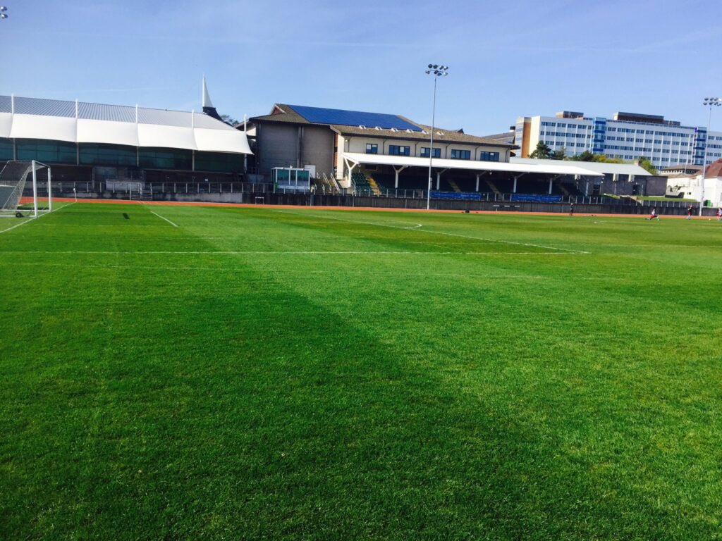 Great weekend for all involved at @SwanseaUniFC . 

Mens back to winning ways with 3 16 year olds involved. 

Women’s &amp; u18’s start their league campaigns with wins. 

🏴󠁧󠁢󠁷󠁬󠁳󠁿🦢🎓 

#SwanseaUniFC #GreenArmy🟢