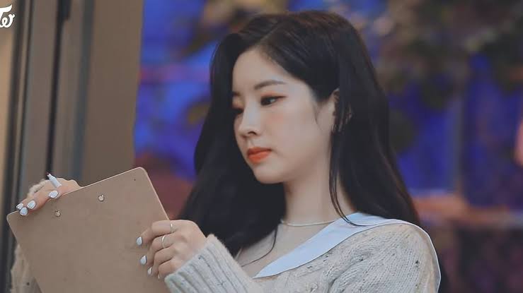 yhnjui's tweet photo. AU- Young K & Dahyun
Dahyun asked Young K to teach her English and he was willing to help her.
#youngk #dahyun #Letter_with_notes https://t.co/xaICij98dt