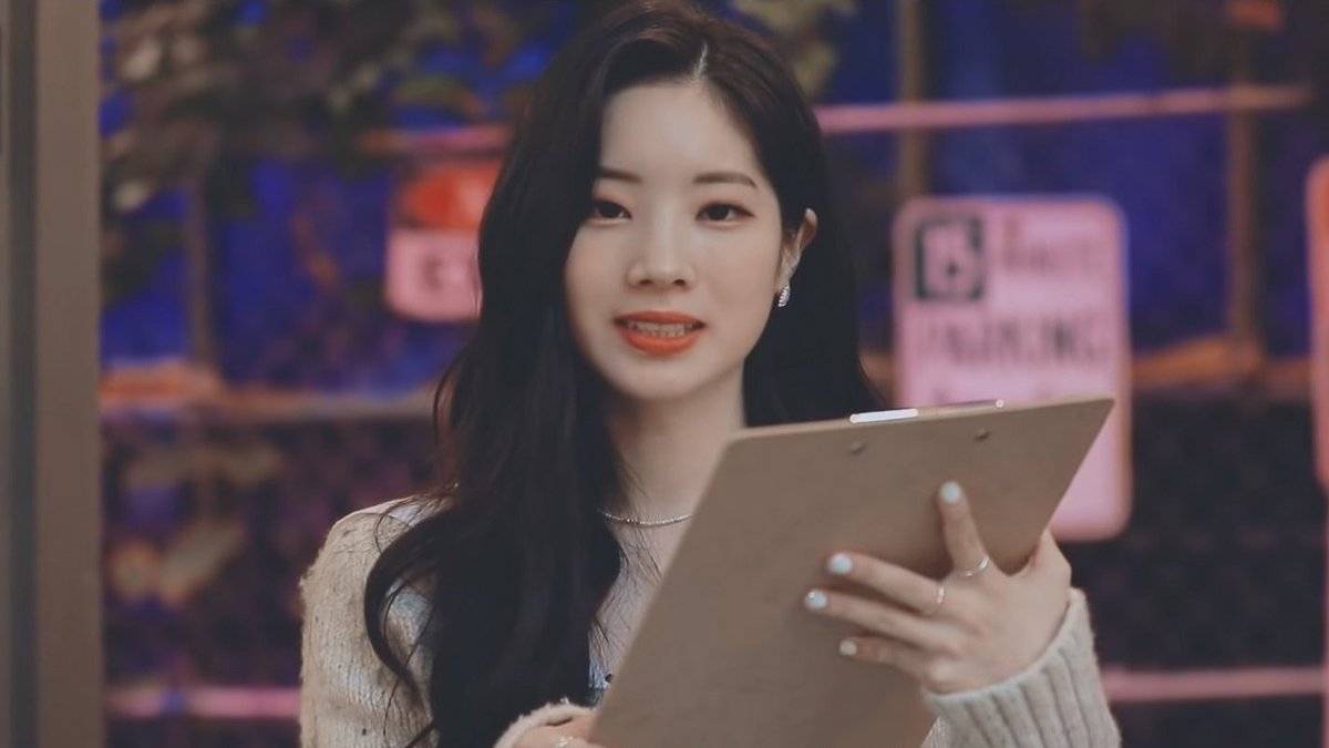 yhnjui's tweet photo. AU- Young K & Dahyun
Dahyun asked Young K to teach her English and he was willing to help her.
#youngk #dahyun #Letter_with_notes https://t.co/xaICij98dt