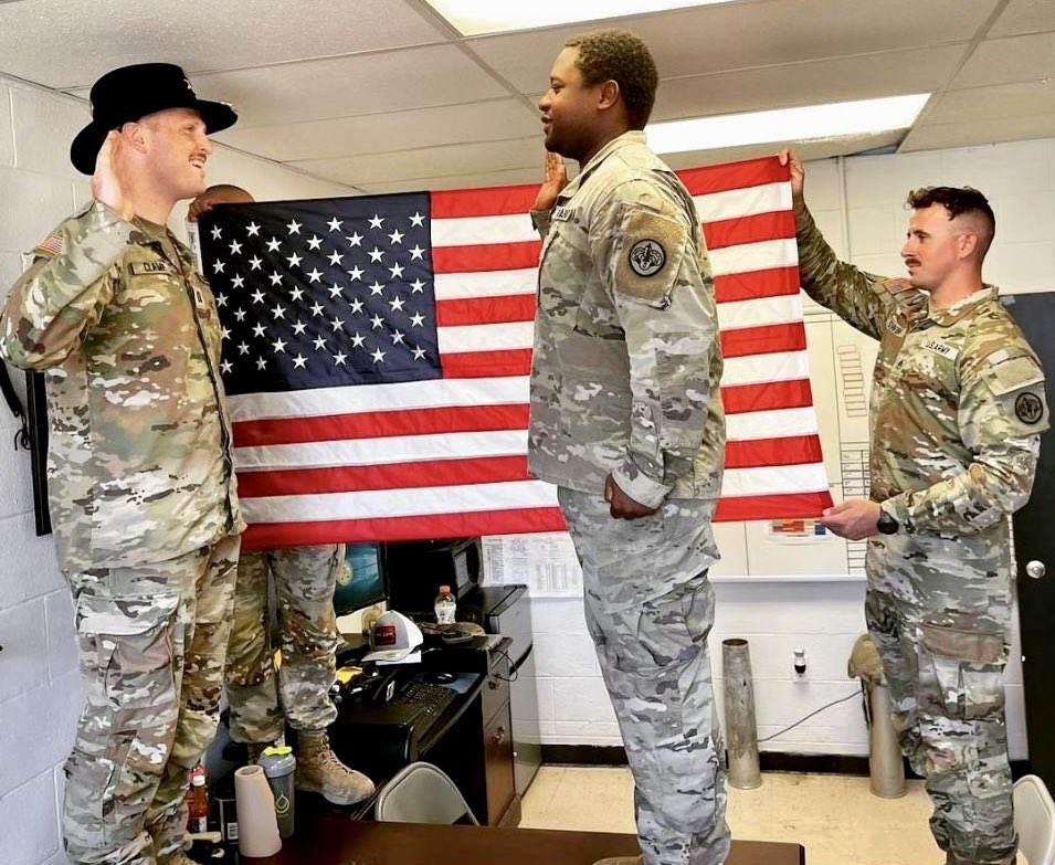 3dUSCAV's tweet image. Hats off to 4th SQD for leading the way at NTC 23-09. They were the first to meet their retention mission. Thank you for retaining some fine Troopers. Outstanding achievement, team! 🇺🇸 #BraveRifles #BRReUp #ArmyRetention #BeAllYouCanBe
@iii_corps @1stCavalryDiv @armyretention