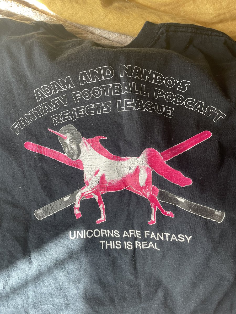 R Bar Tod tweet media