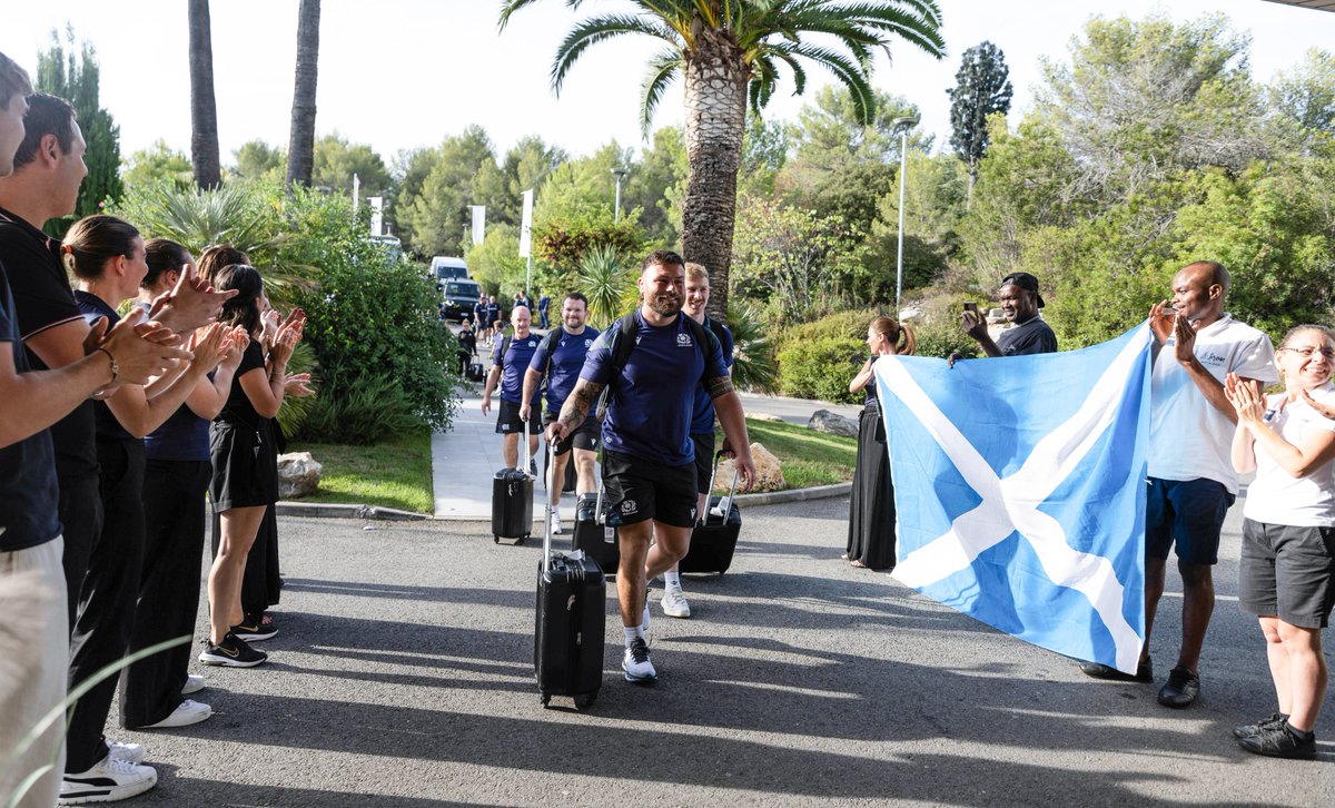 Checking in in Nice 🛬

Merci beaucoup for the warm welcome.

#AsOne