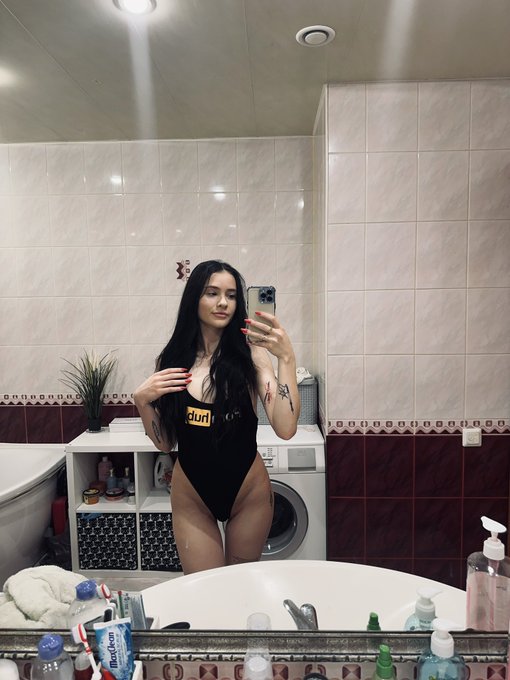 Gonna film for OF and PH tonight 😛🫶🏻 https://t.co/RuqIqfUQhH