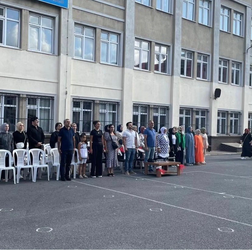 Okulumuzda mezunlara yönelik ilk kez yapılan pilav gününü gerçekleştirdik. Katılım sağlayan öğretmen ve mezunlarımıza teşekkür ederiz. <a href="/BAKIRPINAR/">Pınar</a> <a href="/sultangazimem1/">Sultangazi İlçe Millî Eğitim Müdürlüğü</a>