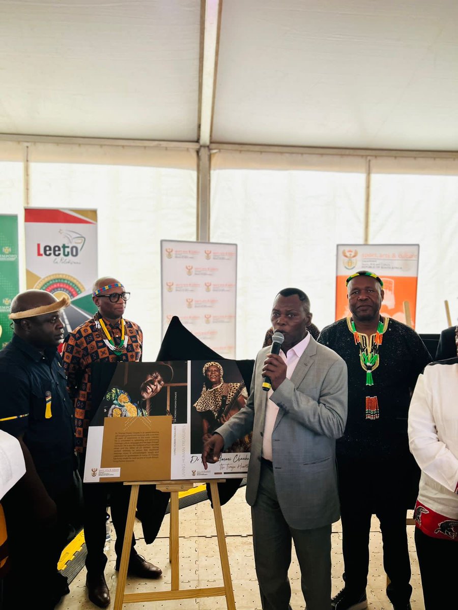 DrThomasChauke's tweet photo. On the 31st I was honoured by The Department of Sports,Art and Culture with the launch of my book “The Tsonga Heartbeat” as one of the 5 Human living treasures. Thank you  @zizikodwa 
@SportArtsCultur 
#TheTsongaHeartbeat
#HumanLivingTreasures
#booklaunch
#LaunchingHeritageMonth https://t.co/0W0XsF3KF9