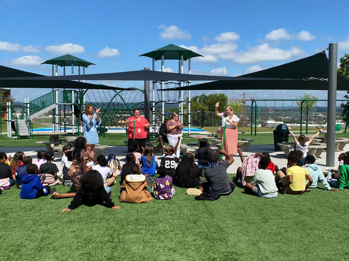 Emily Fain-Lynch tweet media