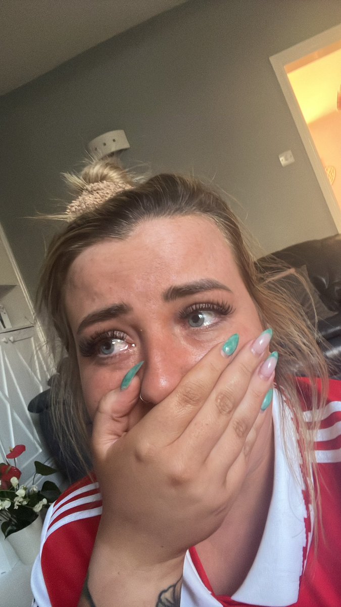 ashlieeafc's tweet photo. I CANT BELIEVE IT https://t.co/SCPosSkZsL