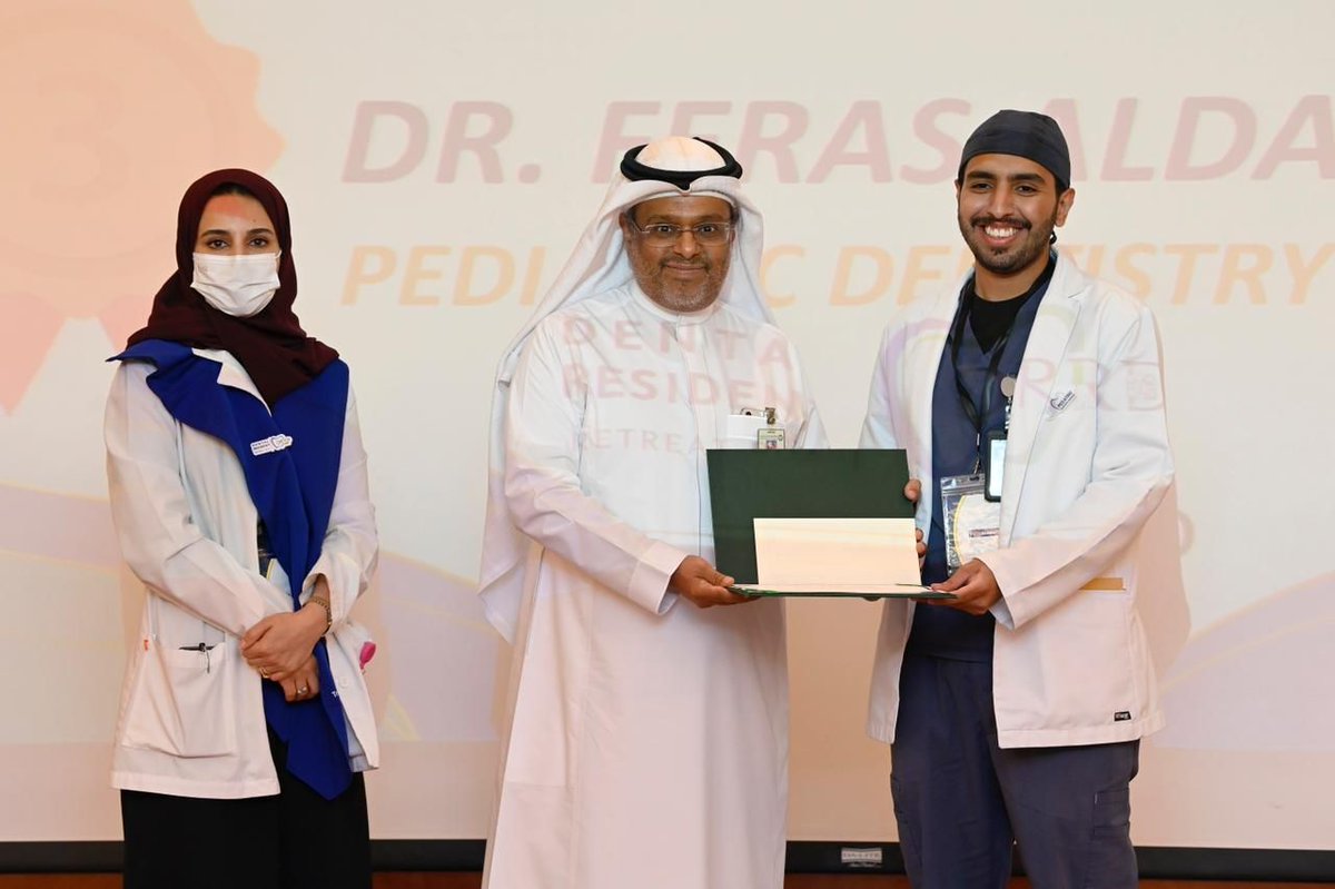 FerasMD_'s tweet photo. الحمد لله 🤍🎓
أكملت اليوم المتطلبات السريرية للبورد السعودي في طب أسنان الأطفال

The last three years have been a blur of teeth, toothbrushes and tiny humans, but I wouldn't have it any other way! thanks to National Guard Hospital's amazing mentors and friends 🦷🤍 https://t.co/1m0pAQnQFs