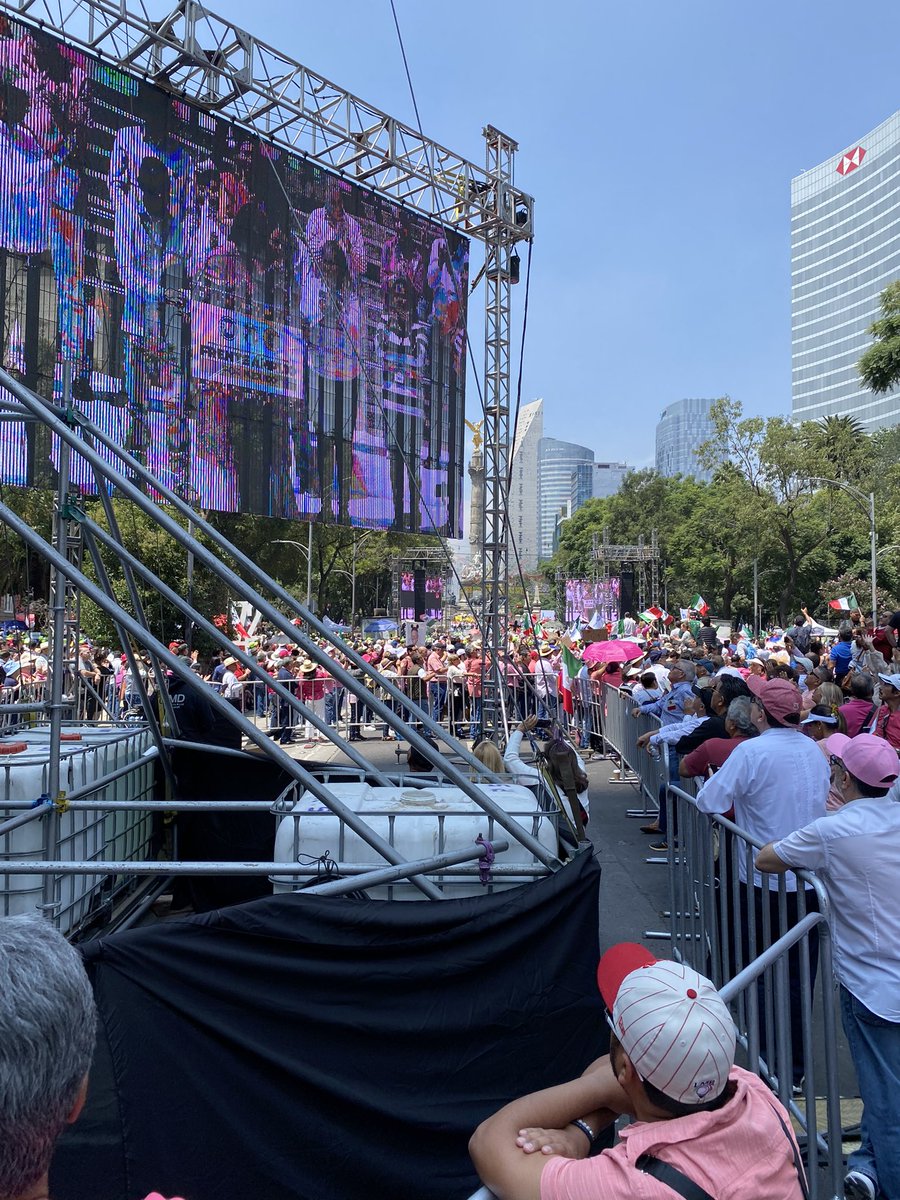PrettyGazu's tweet photo. @XochitlGalvez comprometida a respetar y no dividir al país #XochitlGalvez #XochitlVa https://t.co/CLKQeds0bj
