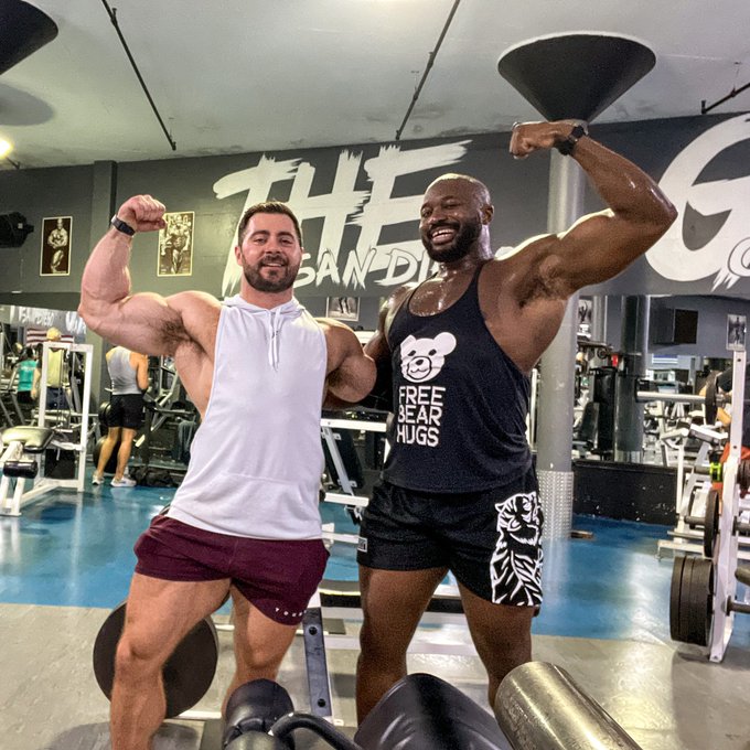 The most important thing when I travel is getting a good gym session in. @CocoaMuscle came down to meet