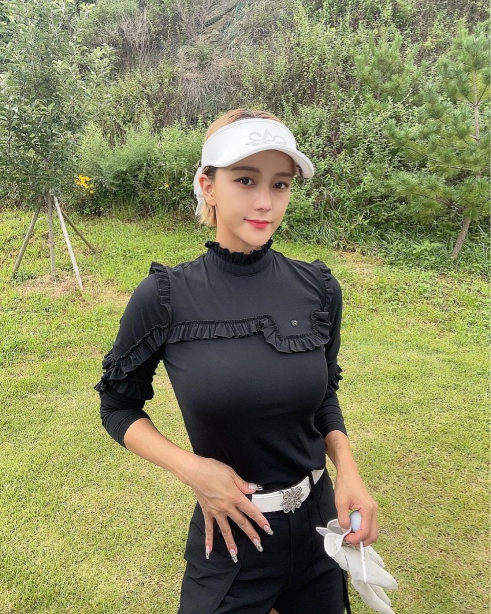GoodMorningEL's tweet photo. ⛳️ The nature of cultivation, like the character of man, ultimately comes down to the question of moral sentiments. --Emerson
#golf #golfporn #golfday #lovegolf #volkswagengolf #golfcoach #golfshot #golfchannel   #golfstyle #golfisfun #golflifestyle #golfdigest  #golflife #golfer https://t.co/jdkaZOB5ID