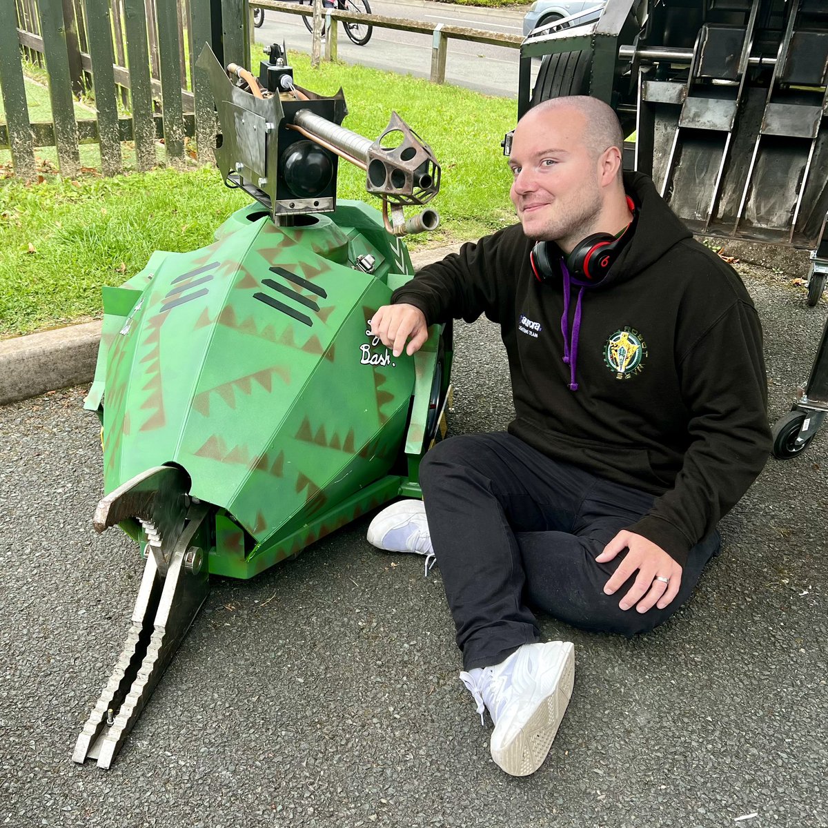 ChrisW_J's tweet image. Attention! “Sgt. Bash”, of Classic #RobotWars fame was at this years RoboNerd. What an incredible replica and what a phenomenal event #RoboNerd was! 02/09/2023.