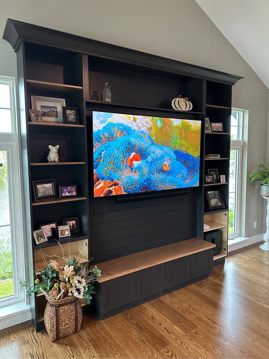 Score big this football season with our stunning TV installation and game-changing sound bar setup! 🏈📺🔊 #Sonos #InfinityHomeTechnologies #TVInstallation 
#FlaglerBeach