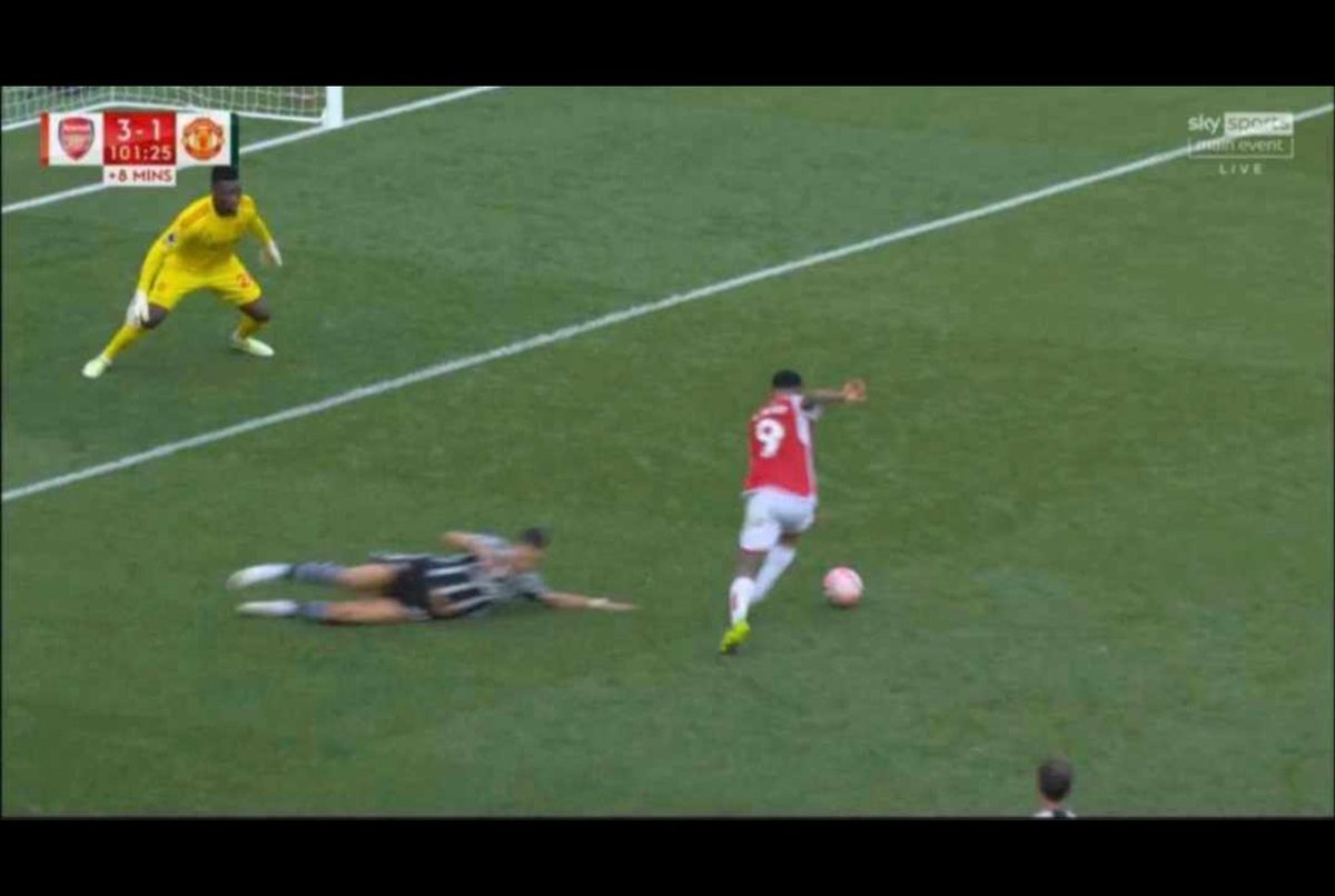 ConfirmTips's tweet photo. Iwa werey po lowo Jesus yii

#ARSMUN Havertz Onana Declan Rice Arsenal https://t.co/XIeQ1JzWKP