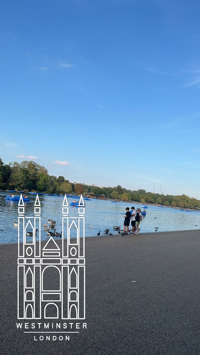 GarrisonRoblox's tweet image. Garrison Management team touching grass for the first time.

#Roblox #RobloxDev #London