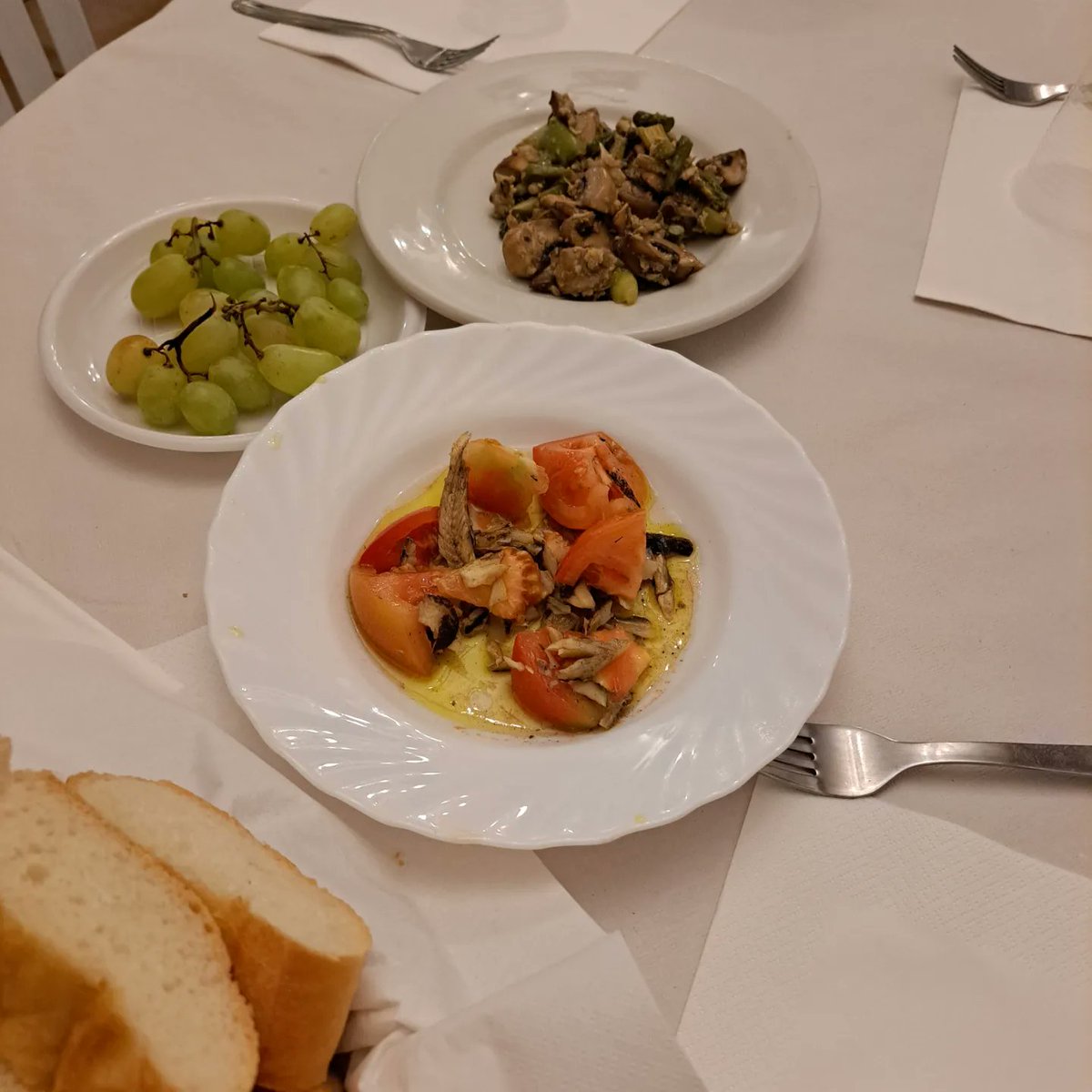 🟦🟨🟥🟨🟥🟨🟥🟨🟥🟨
Comenzamos septiembre con un estupendo almuerzo🍳🥓🍅🍟  y la asamblea ordinaria en la que se ha concedido nuestra máxima distinción 🏅a la Peña Sajeño-Alagonesa de Alagón 

🌐 Aquí la noticia completa ⬇️
alagoneses.es/2023/09/03/pie…