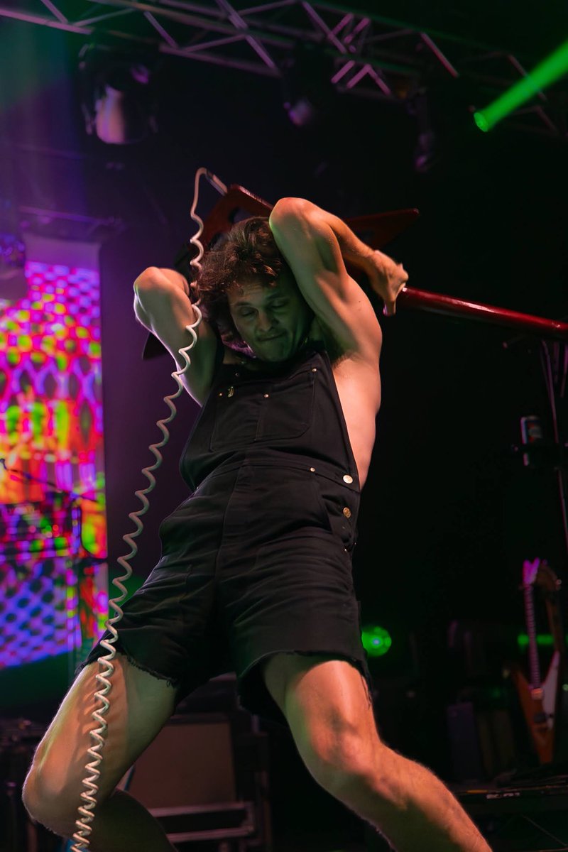 Stu shredding it at Manchester Academy last night 🤘 

#kinggizzard #kglw