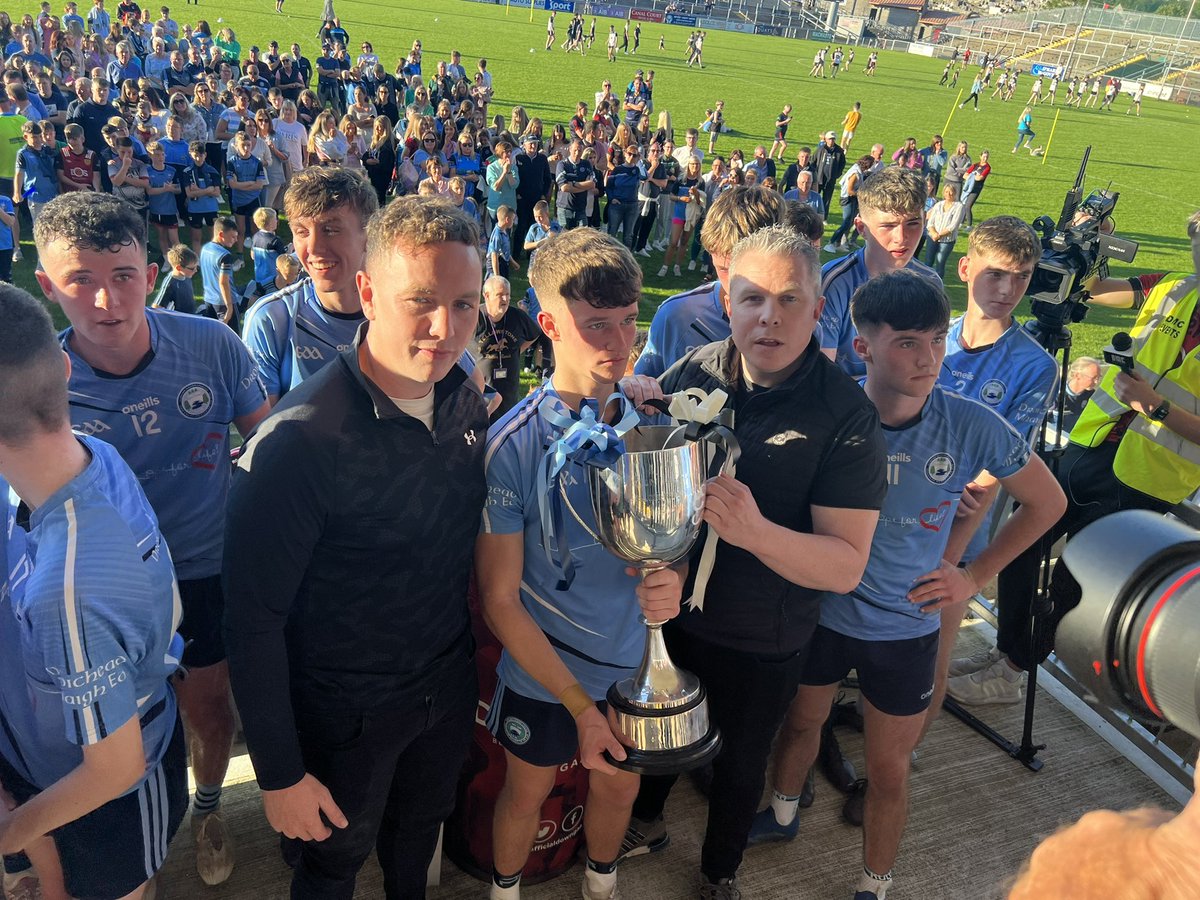 What an evening for presenting Daddy’s cup! ☀️ Great to see such a fantastic crowd! 

Well done to <a href="/MayobridgeGAC/">Mayobridge GAC</a> - what a match!

Congratulations to all involved! Brilliant performance in the #MorganFuels @OfficialDownGAA MFC!

Hard luck to <a href="/KilcooGAC/">Kilcoo GAC</a>!

#CollieCurranCup #DownGAA