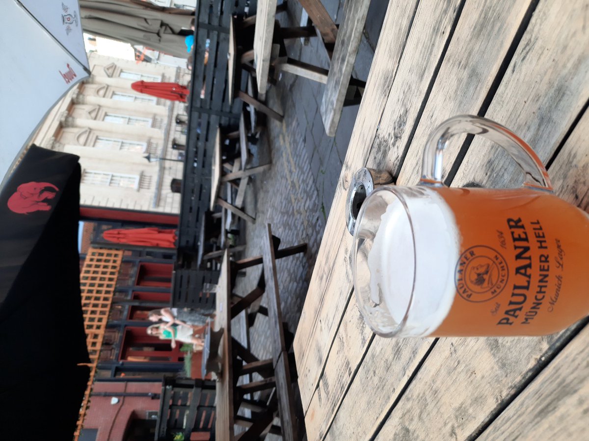 bristolbarhoppe's tweet photo. The Beer Emporium
mellow sunday apart from paulaner £6.20....🫣
#Bristol
#kingstreet
#onlyonehere https://t.co/BRoL1RbIyr