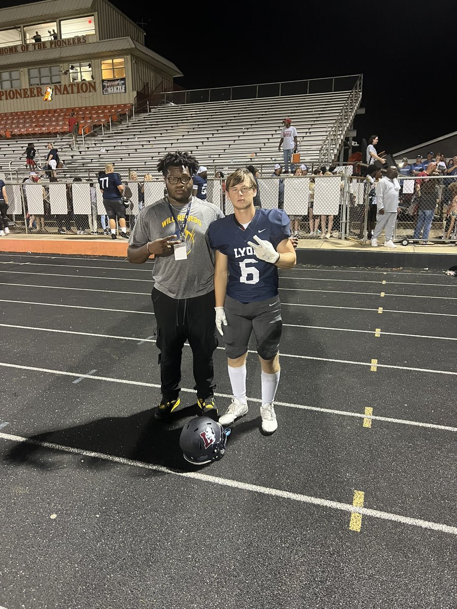 Congrats to <a href="/_Lyon_Football/">Lyon Scots Football</a> for the win last night! Thank you to <a href="/LyonHBC/">Chris Douglas 🏈</a> for the invite! Had a good time watching the hard fought game and also having fun with my family and best friend! @peely_thekid <a href="/CoachSmith918/">Danny Smith</a> <a href="/Levya73/">Levy Adcock</a> <a href="/CoachRitch66/">Dakota Ritchie</a> <a href="/Will_RogersFB/">Will Rogers Football</a> #AGTG #RecruitRogers