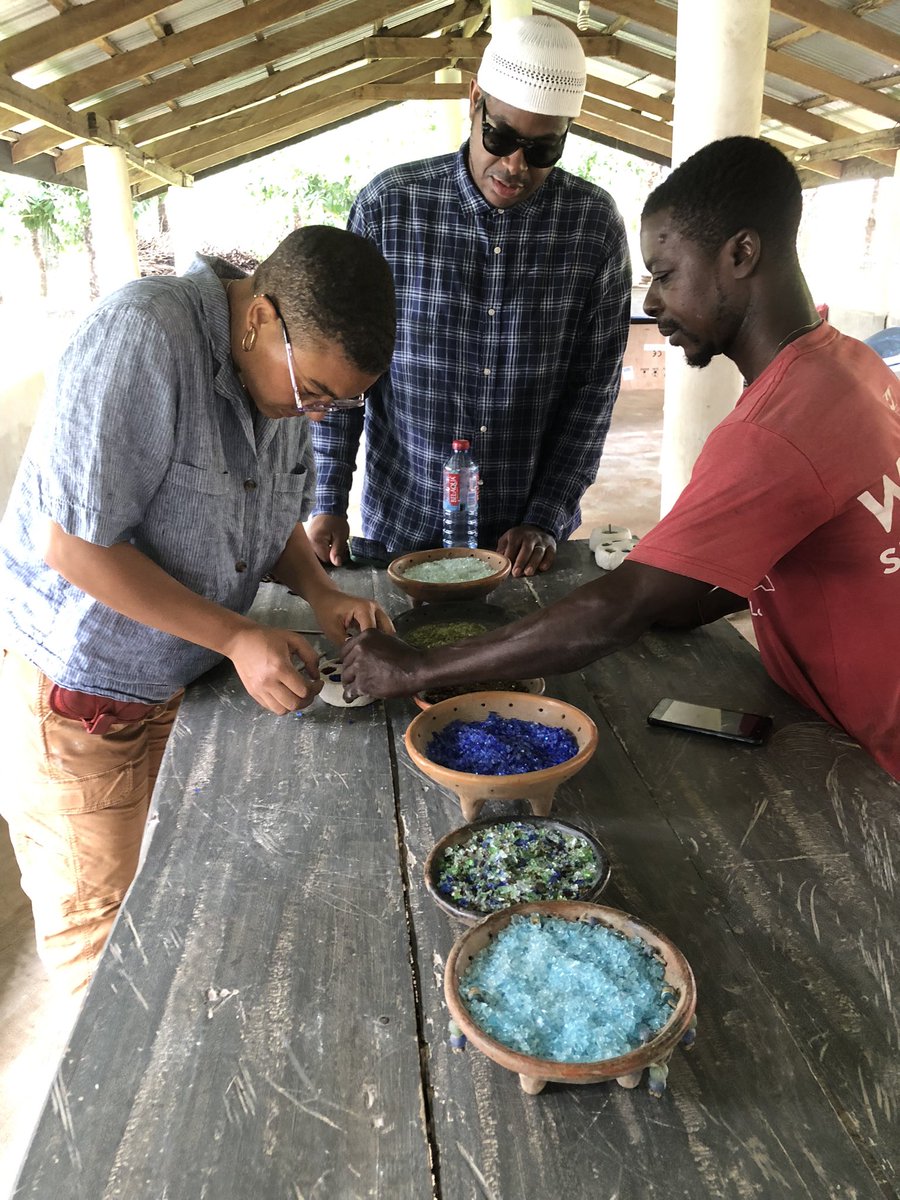 NyonkopaET's tweet image. The art of Beadmaking is a way of creating one’s own internal and external happiness. 
#beads #beadmaker #local #culture #travelghana #visitghana #travelwithnyonkopaecotours