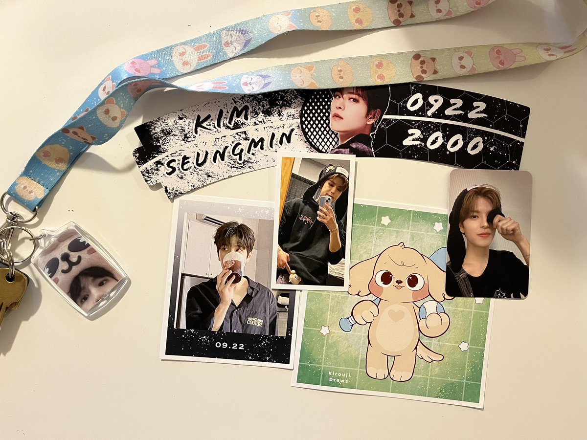 jujuwong21's tweet image. Thank you @MoonKeyCafe for another great skz event in the city 🤍🖤❤️ I also finally got a keychain to match the lanyard I bought a year ago yay