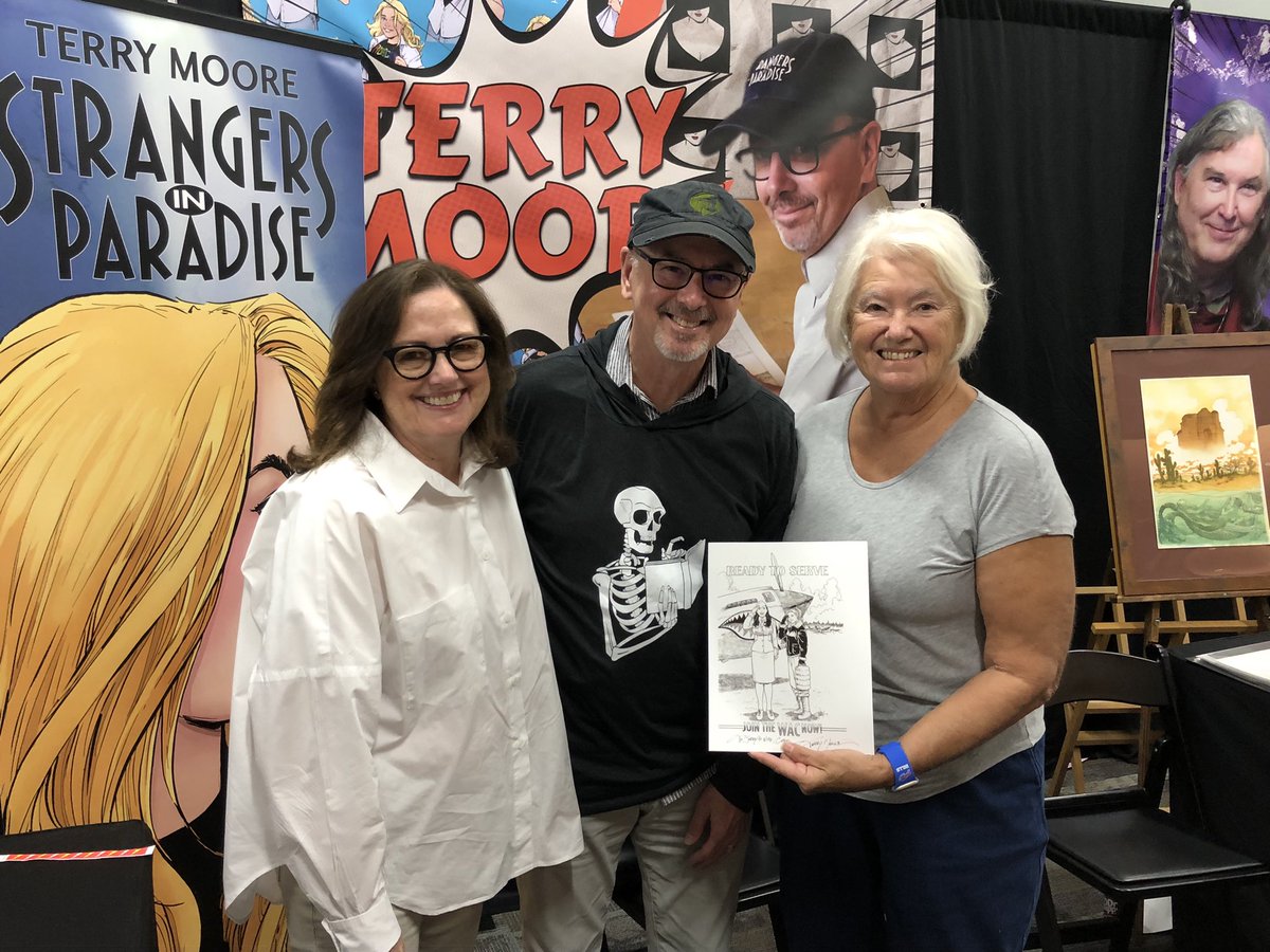 M00NLIGHTSTUDI0's tweet image. Thanks so much to @TerryMooreArt and his lovely wife.. they were the most gracious, generous, humble wonderful people and made this weekend for me and my mom everything we hoped it would be and something very very special. Thank you Moore family! #RobCon23