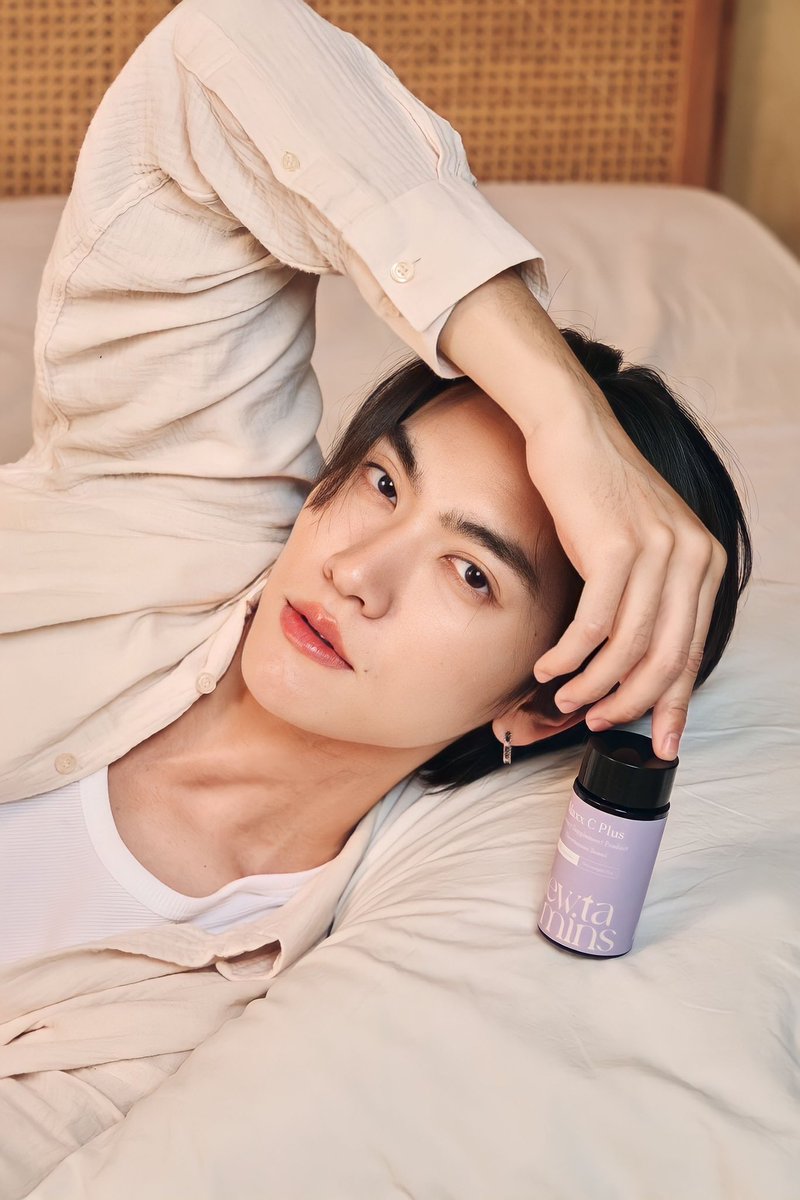 bossnoeulphoria's tweet image. no cheating   

“you are starring in a movie with the last celebrity you have saved in your gallery, the name of the movie is the name of the last song you heard.”

Keep on doin? Ayooo what we gonna keep on doinnnnnnn 🤭