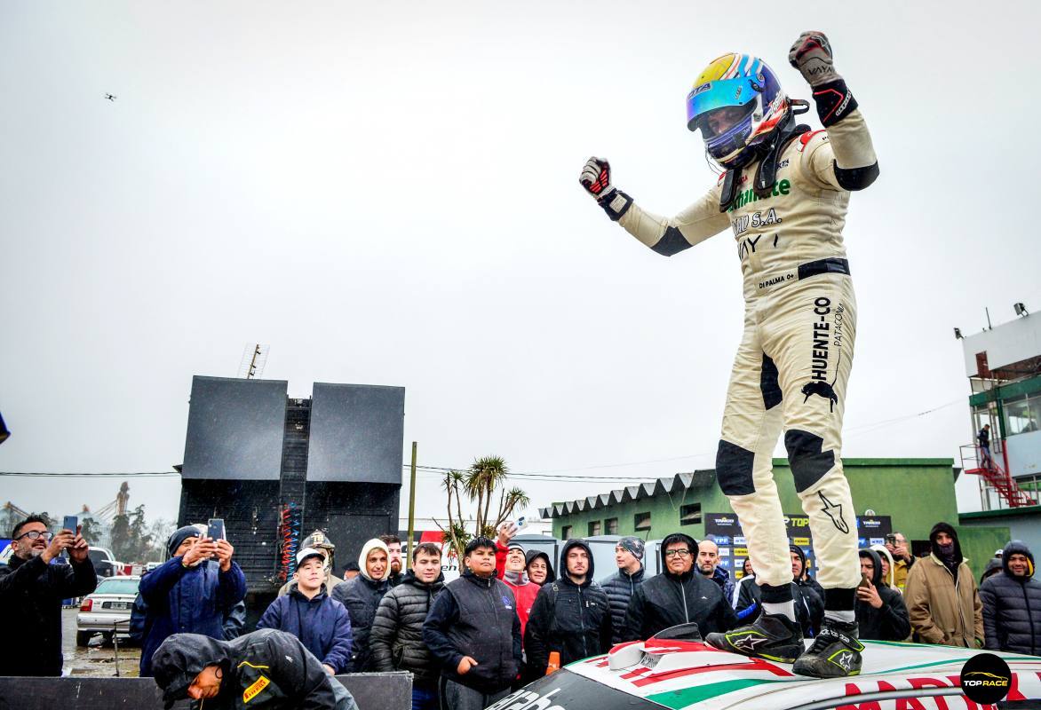 RectaFinalRadio's tweet photo. ➡️Di Palma ganó y es el nuevo líder del campeonato.

Nota completa: https://t.co/UiTH9p85OI ⬅️📱💻 https://t.co/kmnzxjsZit