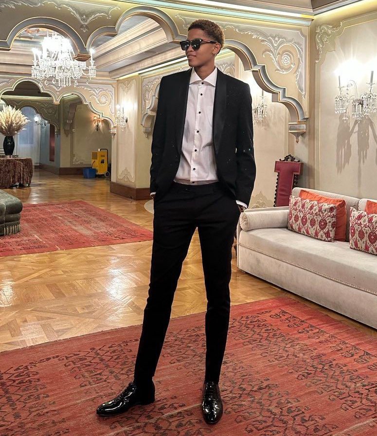 Alem vurur bela okurlar sen vurursun sela okurlar