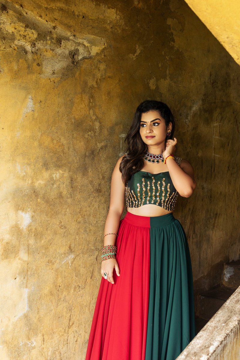 Gorgeous <a href="/sivaangi_k/">Sivaangi Krishnakumar</a>

Muah @arupre_makeup_artist

 #sivangisupersinger #sivangikrishnakumar #sivaangi #cookwithcomali4 #celebrity #singer #cookwithcomali #vijaytv #evpfilmcity #vijaytelevision #startmusicseason4 #supersinger #arupre_makeup
