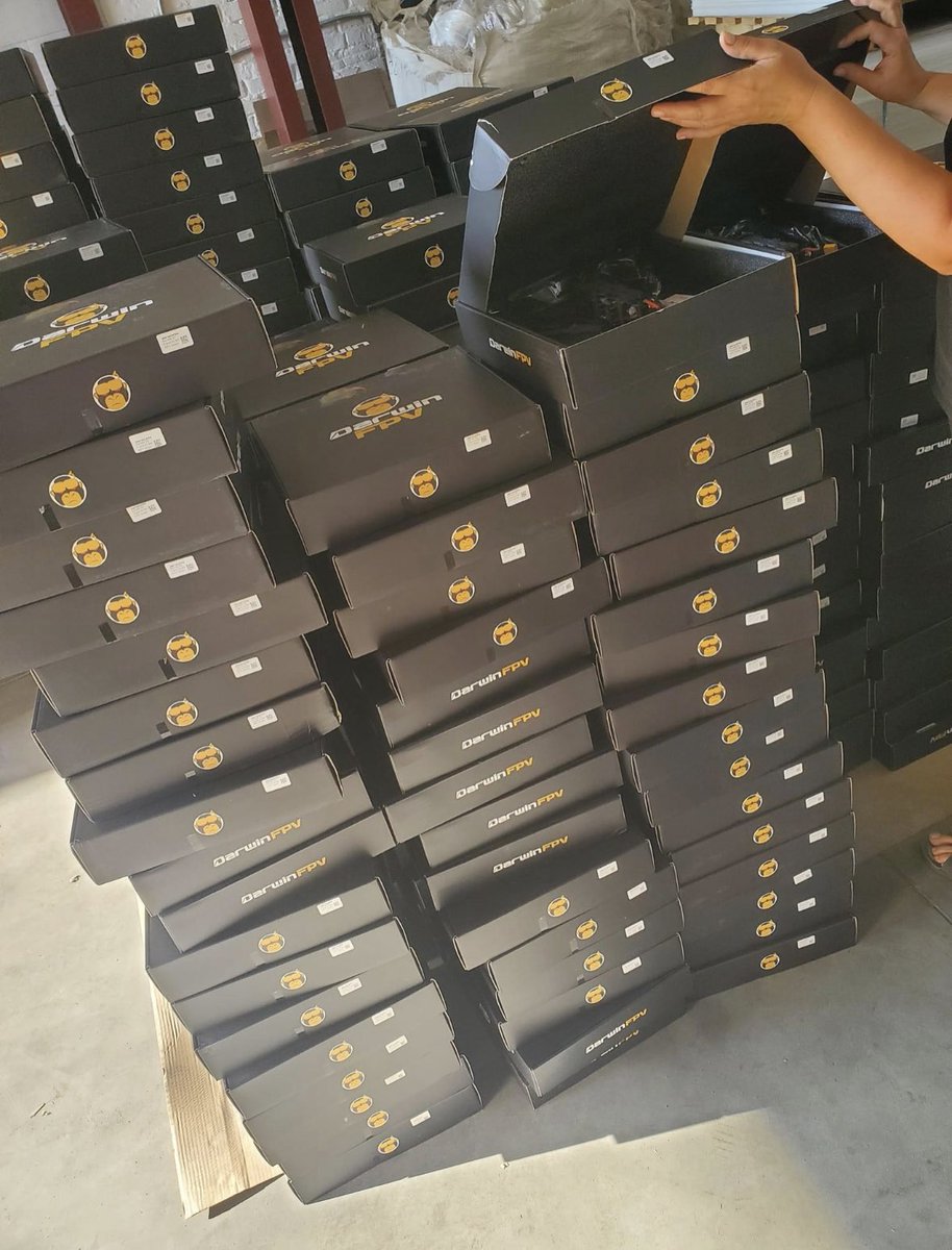 YurchenkoRod's tweet image. we ordered 1000 fpv drones at the factory in China
There has been a lot of work, negotiations and processing in between these months to ensure the delivery went smoothly. China imposes certain restrictions on the export of some drone models started  01.09