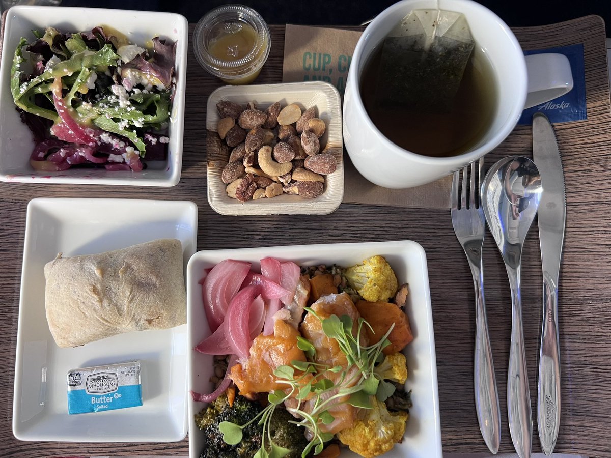 dinainseattle's tweet photo. Shout-out to FA Grant on AS 499 IAD SEA yesterday for excellent service onboard. You are one of the reasons #IflyAlaska @AlaskaAir Keep elevating the customer experience https://t.co/exaUkCQSWO
