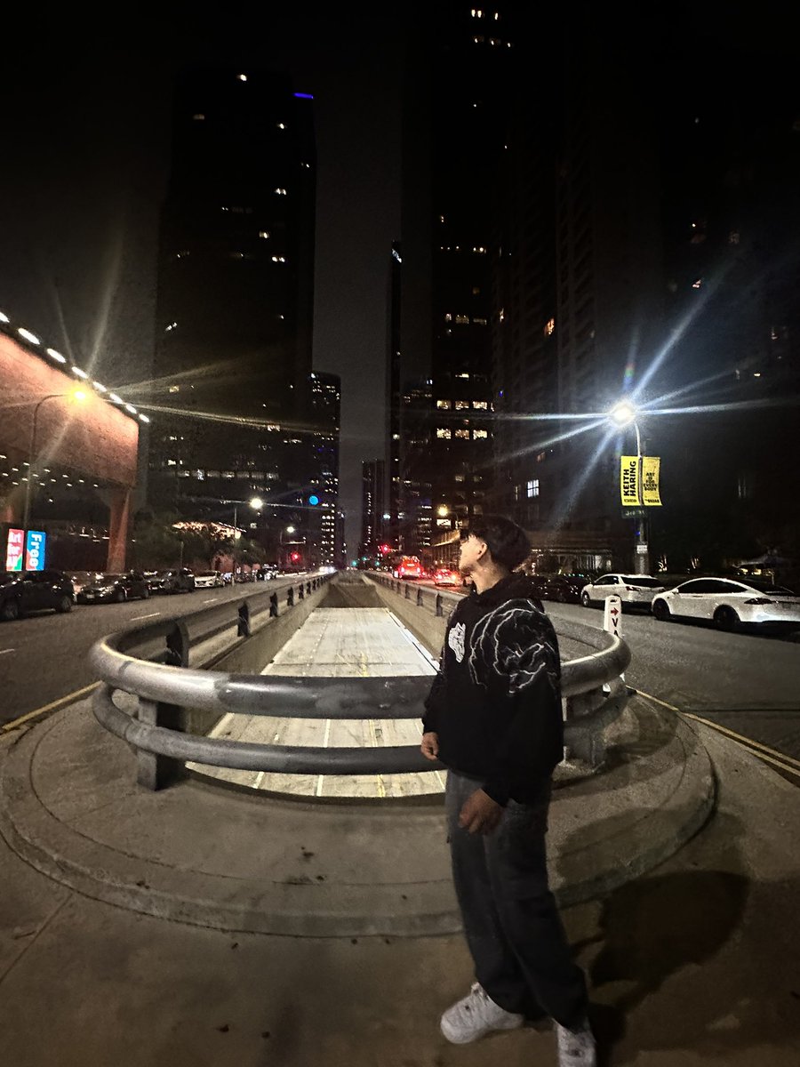milf_hunter_hec's tweet photo. Last night in LA https://t.co/E7wMsByMAh