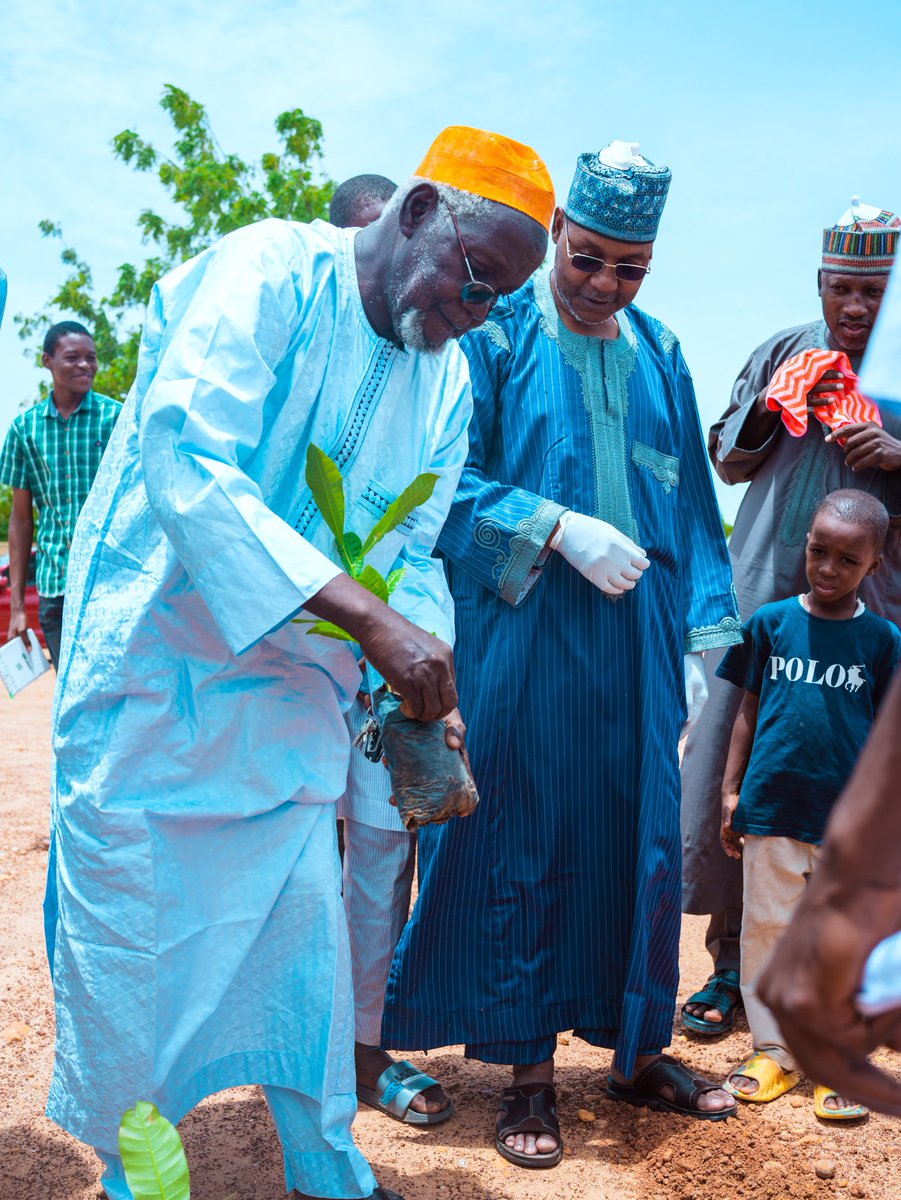 ZaytunGreen's tweet photo. Zaytun started a transformative campaign in Katsina State called the ONE STUDENT ONE TREE campaign.  The goal of the campaign is to encourage every student to plant and nurture atleast one tree during their academic journey. https://t.co/W2BxYxS7Wn