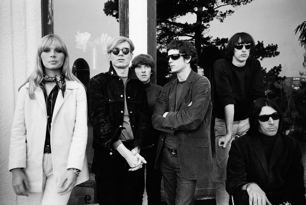 StefanoRocca9's tweet photo. In 1966, While doing a story on Andy Warhol for Life Magazine, Steve Schapiro photographed Lou Reed and the Velvet Underground, in a dilapidated Hollywood Hills castle.
#Nico #AndyWarhol #LouReed #VelvetUnderGround
Photo: #SteveShapiro #HollyWoodHills #HollyWood https://t.co/W0JbipEa4O