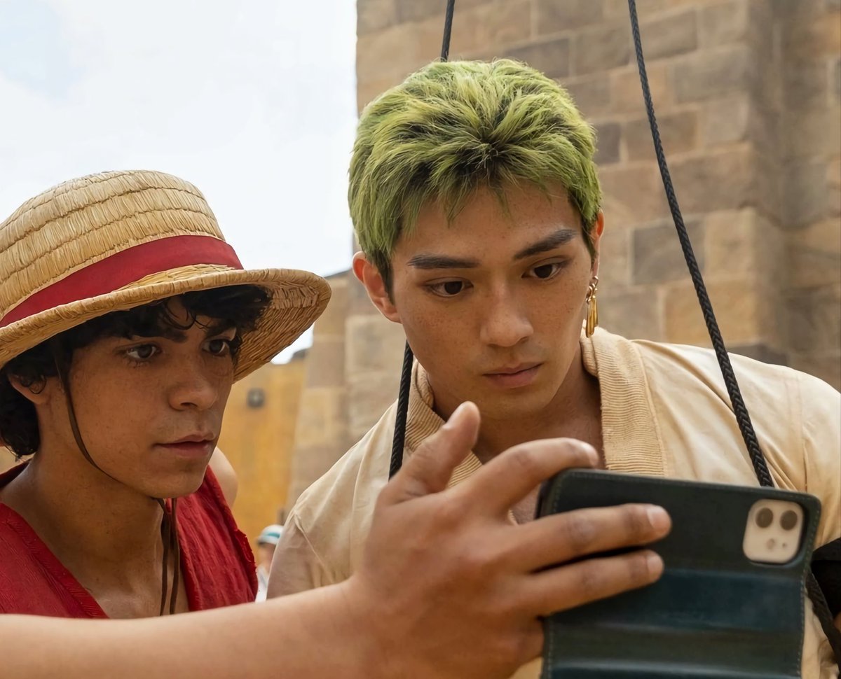 gaypiratehell's tweet photo. New favorite reaction pic https://t.co/e41OXONa8v