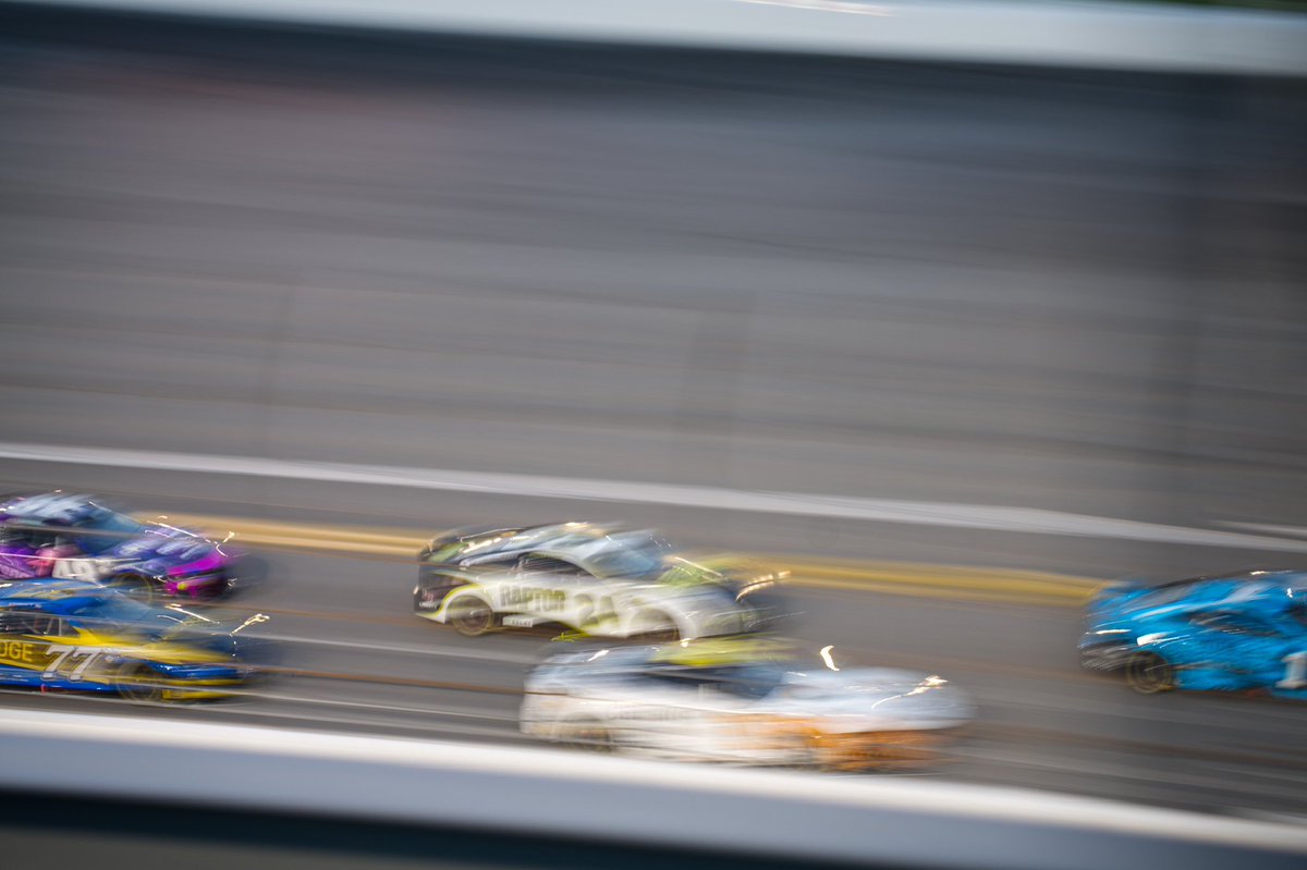 sstealth22's tweet photo. If I don’t post them now I never will 
@daytona 400 

Camera @sonyalpha  A7R4
Lens @sigmaphoto 100-400

#sony
#sonya7r4 
#sonya7riv 
#sonyalpha 
#sigma100400mm 
#500px 
#sunoco 
#sunocoracing 
#sunocoracefuels 
#daytona 
#daytonaspeedway 
#daytona400 https://t.co/Vvs8sB7LYX
