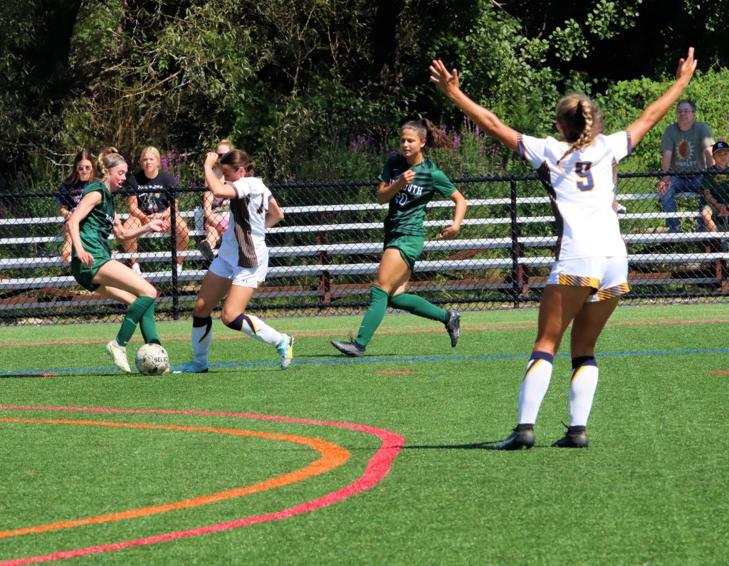flicsbystone's tweet photo. Merrimack girls soccer vs Dartmouth 
@Merrimack @MC_Athletics @MerrimackWSOC 

https://t.co/rPYdQO8jMN https://t.co/ZhflD7Ppho