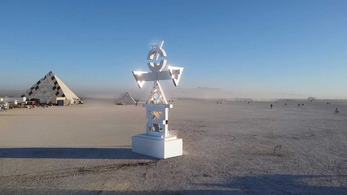 wowwww what an experience! it’s been magical so far. The floods are bringing the community together in unity. 
Haven’t had wi-fi for 6 days. So happy to finally release the Wisdom Totems. 

Unity Totem, 10 meters. 

#burningman #unity #totem #laurenbaker