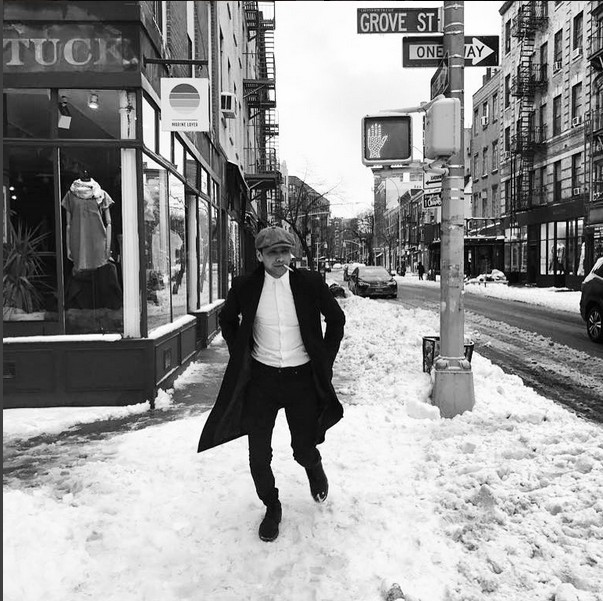 JuttaFreudig's tweet photo. #MusketeersEurope #LukePasqualino #lucapasqualino 😍🔥 iconic photos in the streets of snowy #NewYork City ❄️ before the #BuildNewYork interview about #Snatch March 2017 ... The coloured one I found only some weeks ago 😊 Third one is with director #AlexDeRakoff #LucaLundi https://t.co/ypuzupfsYD
