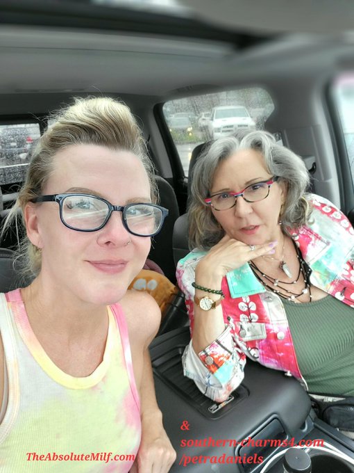 Had a lovely chat &amp; drink with @PetraHott this afternoon!! 😄💋🍻 https://t.co/8OaoIaYbCv<a class="tags" target="_blank" title="On Twitter" href="/?out=eyJ0eXAiOiJKV1QiLCJhbGciOiJIUzUxMiJ9.eyJpYXQiOjE3MjQ3ODU5NzIsImlzcyI6InR3cG9ybnN0YXJzLmNvbSIsIm5iZiI6MTcyNDc4NTk3MiwiZXhwIjoxNzU2MzIxOTcyLCJyZWRpcmVjdF91cmwiOiJodHRwczovL3R3aXR0ZXIuY29tL1BldHJhSG90dCJ9.GbpkDlFiuG3tEXtrvS7NqoLK6edYStjY9SyUMeGpaf4OHwm1bLMDdzBz8_W_zxdnq59WVRMQPcu1Uw1RAPcW7A">@PetraHott</a><a href="/tag/mvsales"class="tags"><span>#mvsales</span></a>