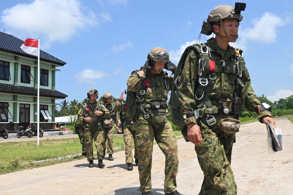 令和5年度米尼軍等との実動訓練①】 #第1空挺団 は、令和5年8月