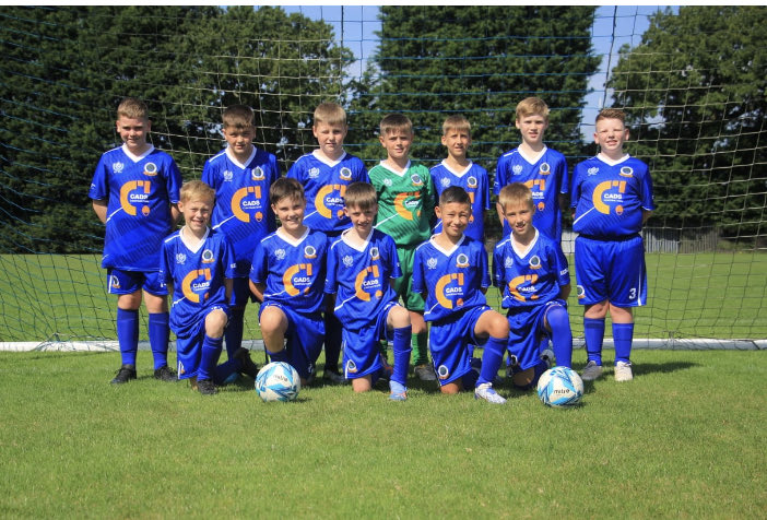 MiniamsU9White's tweet photo. The new kit reveal did not disappoint. Thank you to our new sponsor CADS Contractors Ltd for the match day kit, #ExperienceCGI for our winter training tracksuits and Wiola Kaciupa for the wonderful photoshoot. The boys look fantastic โฝ๏ธ https://t.co/A5srKLmrTz
