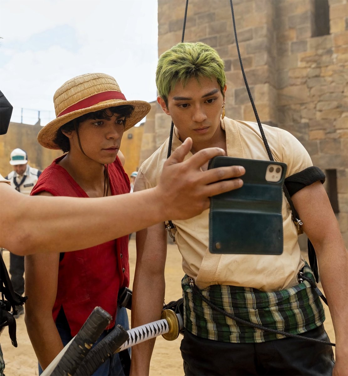 It’s Luffy and Zoro's reaction to your last saved picture